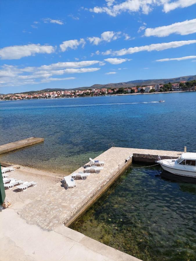 Riva 2 Lägenhet Krapanj Exteriör bild